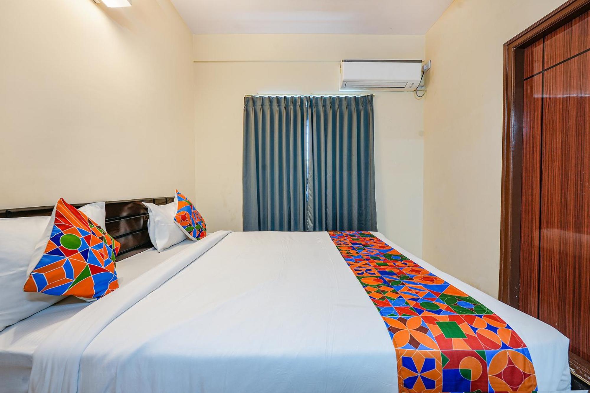 Fabhotel Crystal Suites Bangalore Exteriör bild