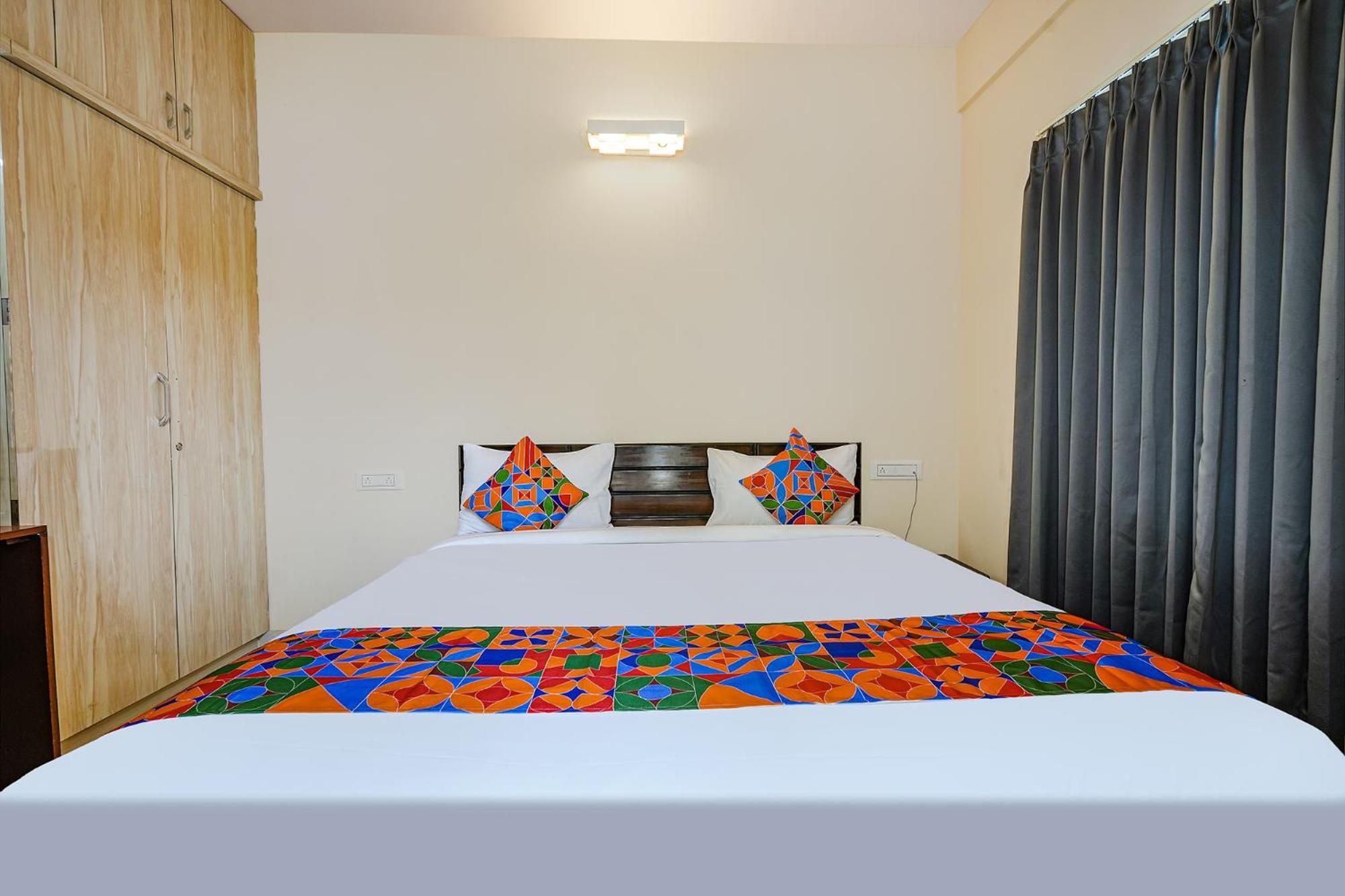 Fabhotel Crystal Suites Bangalore Exteriör bild