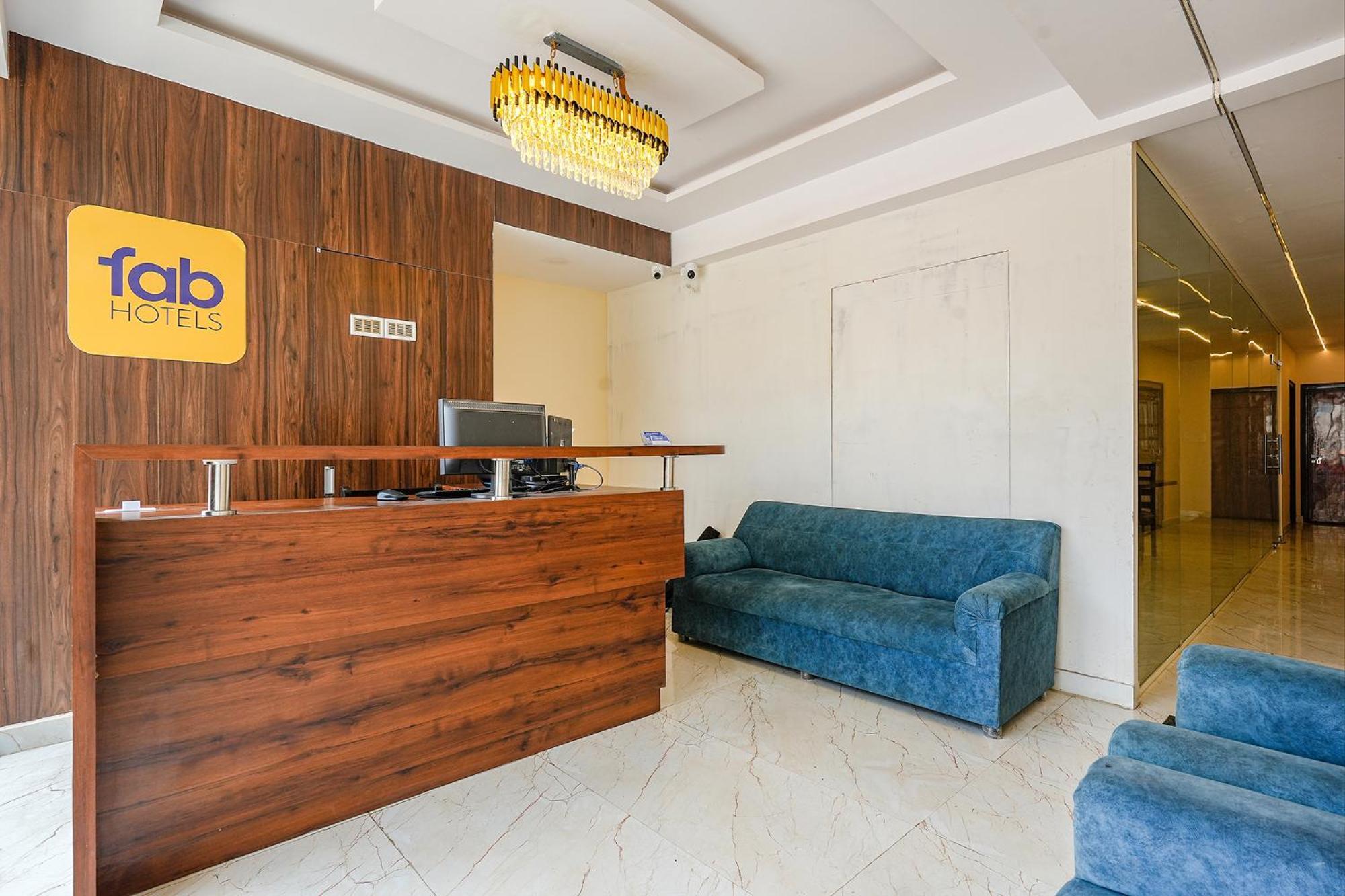 Fabhotel Crystal Suites Bangalore Exteriör bild