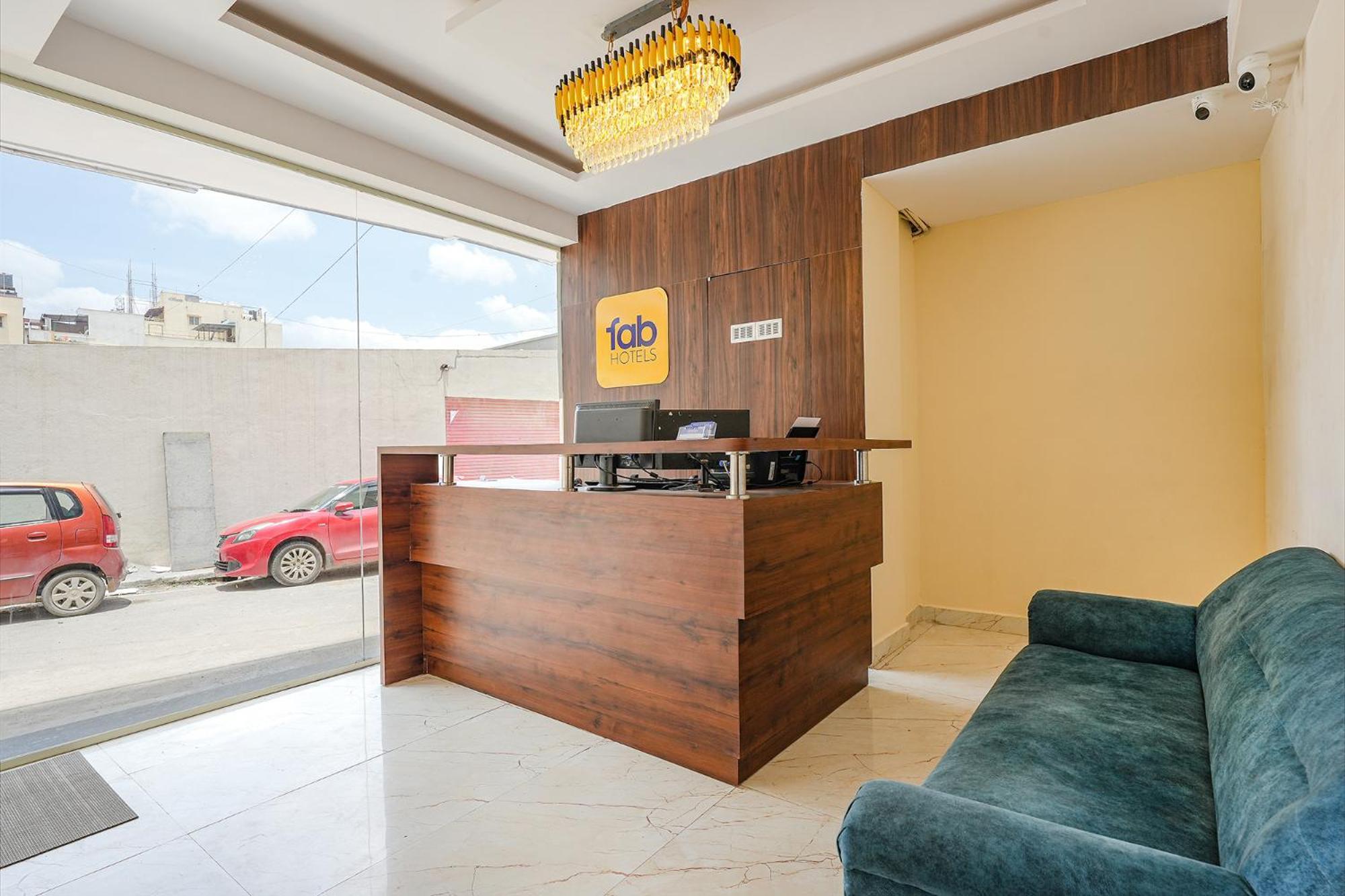Fabhotel Crystal Suites Bangalore Exteriör bild
